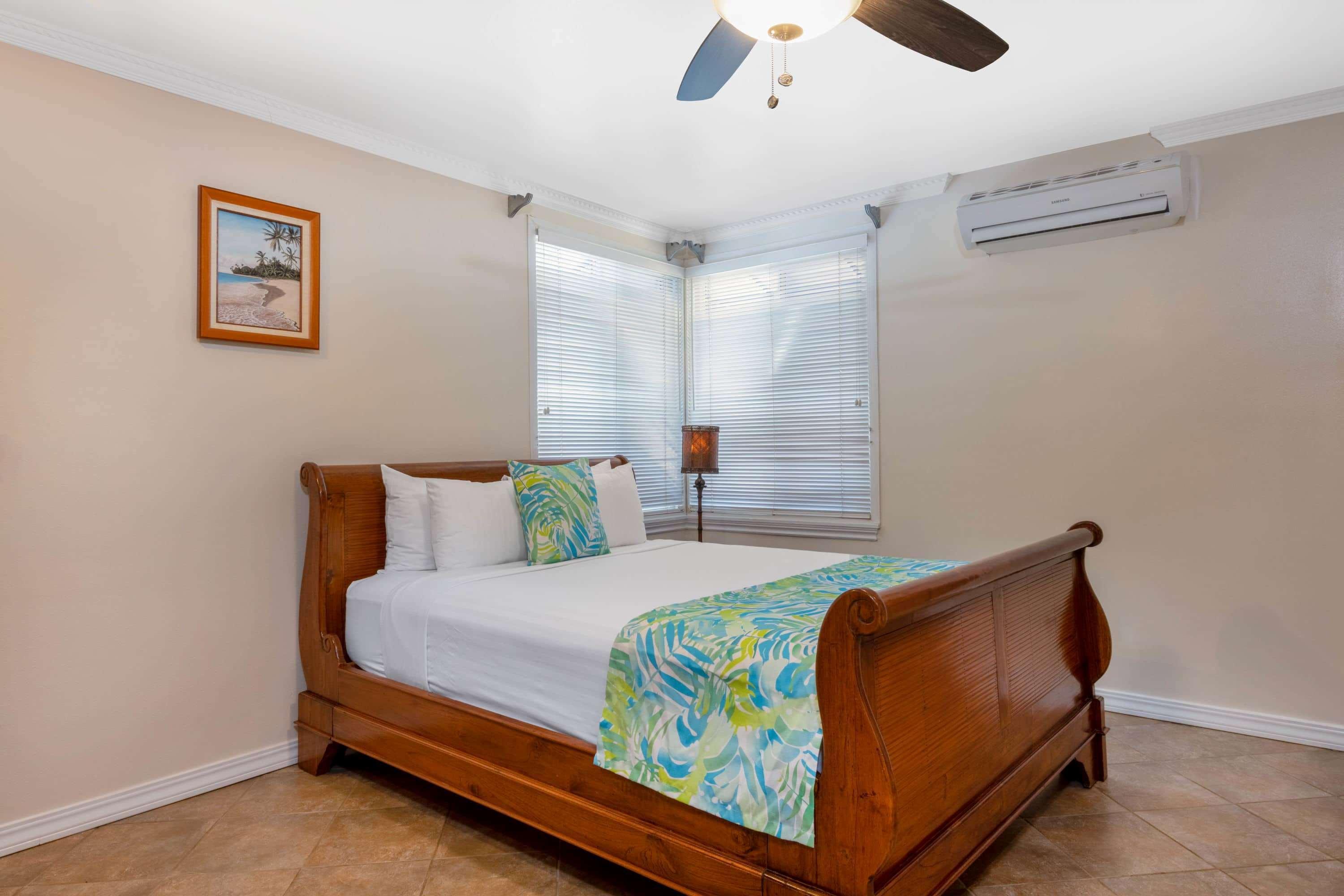 Days Inn By Wyndham Maui Oceanfront Уайлеа Екстериор снимка