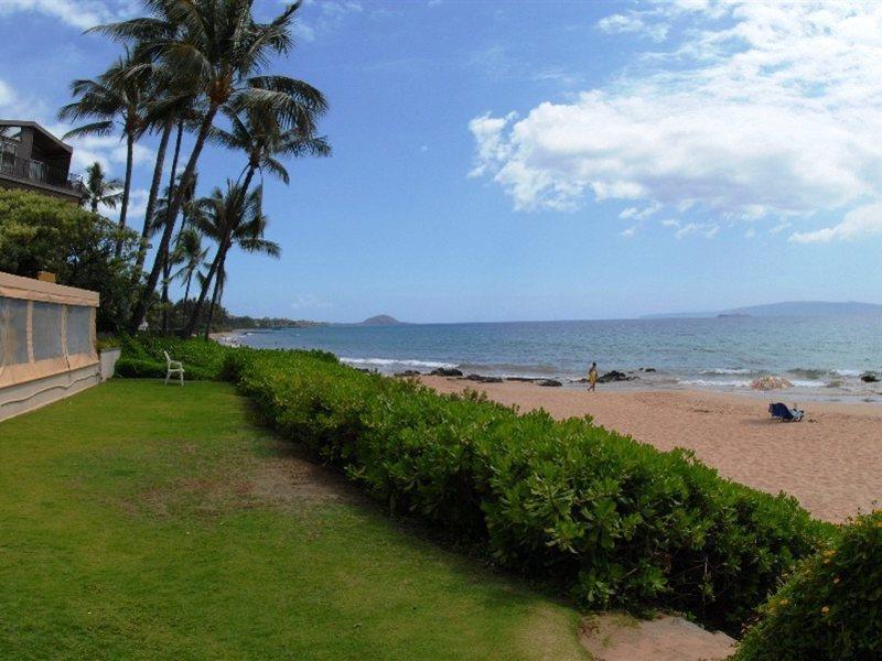 Days Inn By Wyndham Maui Oceanfront Уайлеа Екстериор снимка