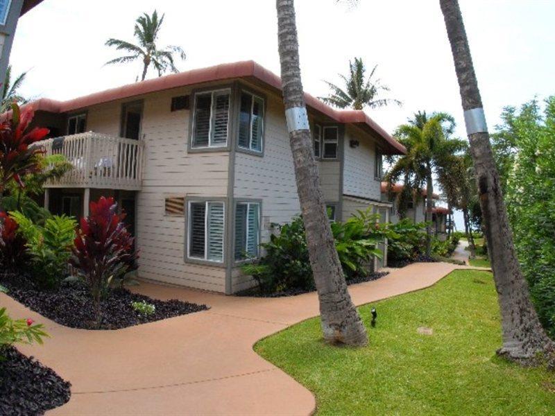 Days Inn By Wyndham Maui Oceanfront Уайлеа Екстериор снимка